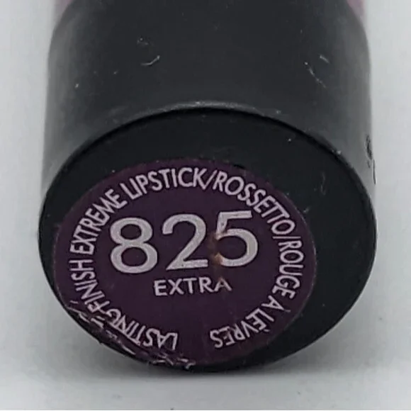 Rimmel London 825 EXTRA Lasting Finish Extreme Lipstick - Picture 2 of 3